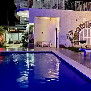 Oasis Guest house